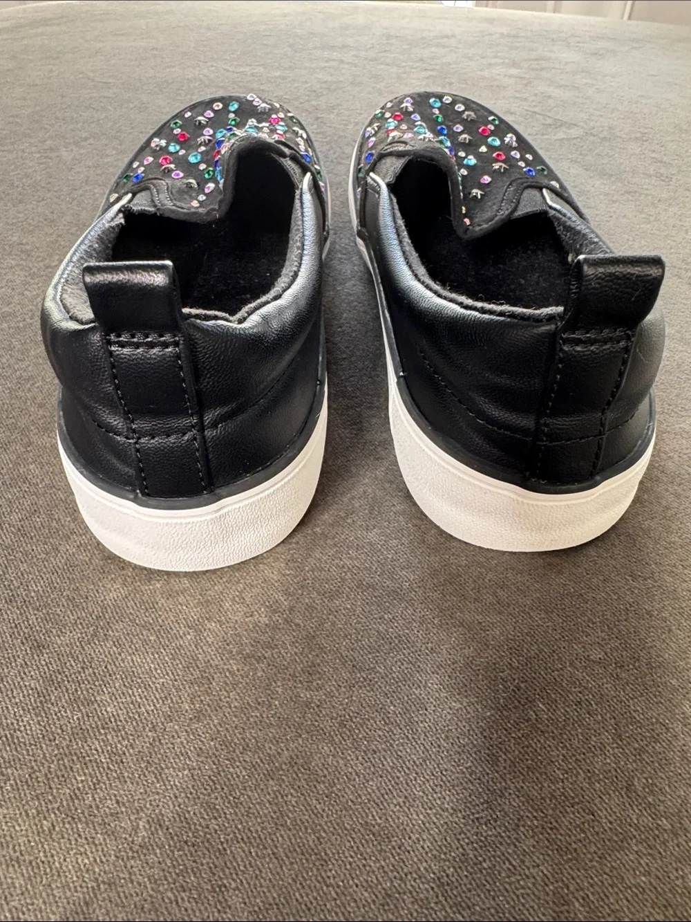 Girls art class Black Slip-On Sneakers Multicolor Gem and Star Accents Size 2
